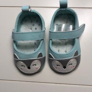 βοΈ2 for $10 βοΈCarterβs Blue Fox infant crib shoes